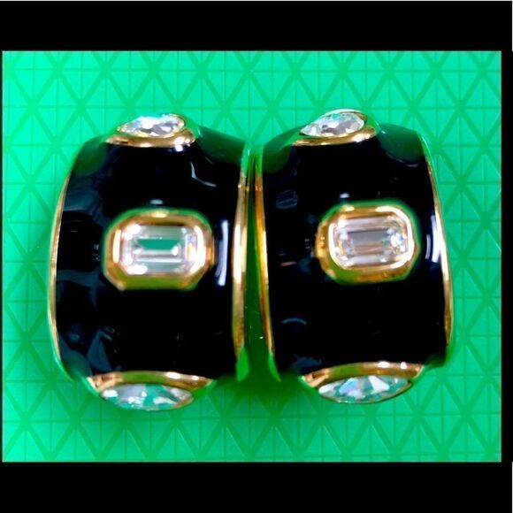 Vintage signed Swarovski Swan Clip-on Black Enamel & gemstone Earrings - Picture 5 of 5
